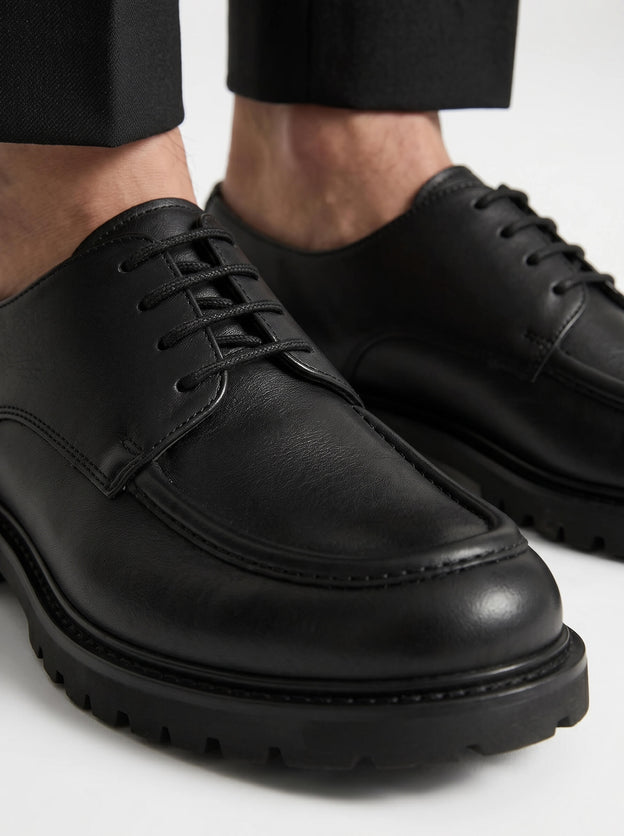 Ellis Oxford