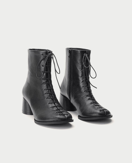 Daffy Boots