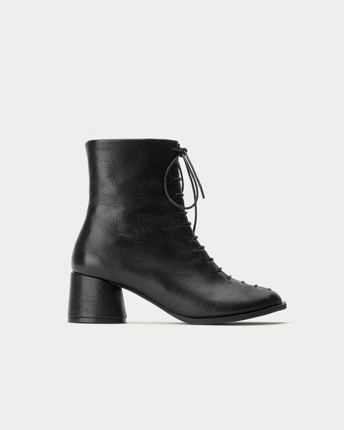 Daffy Boots