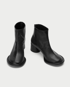 Point Boots