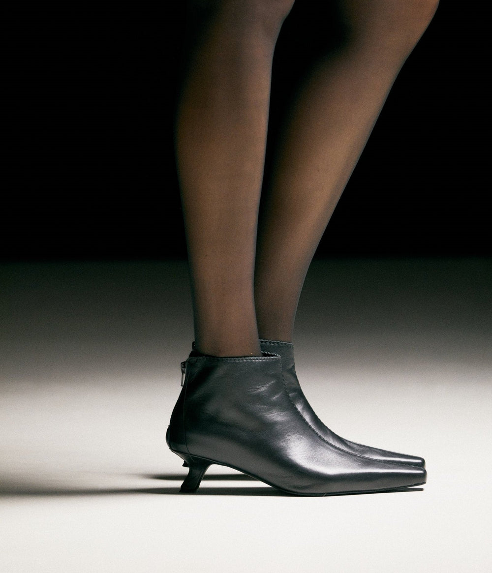 Turn Boots