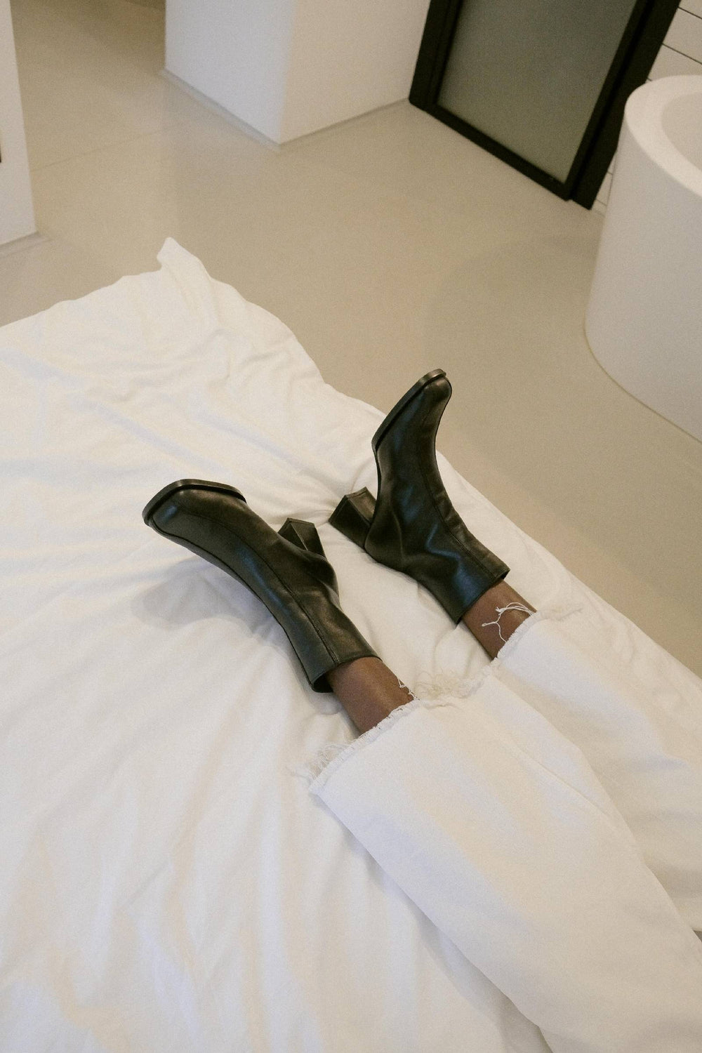 Twin boots wool
